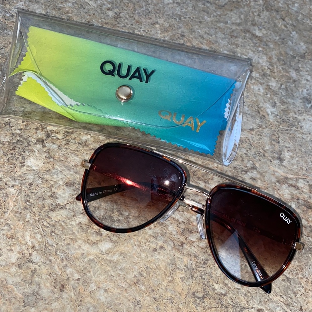 Quay High Key Mini